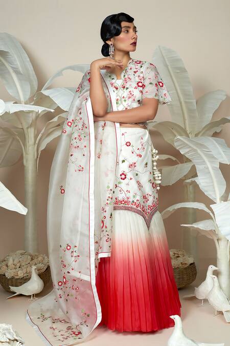 Buy 1999ad By Amita & Deepak White Chanderi, Organza Embroidery V-neck Jasper Flower Lehenga Set Online at Aza Fashions Buy_1999ad By Amita & Deepak_White Chanderi, Organza Embroidery V-neck Jasper Flower Lehenga Set _Online_at_Aza_Fashions