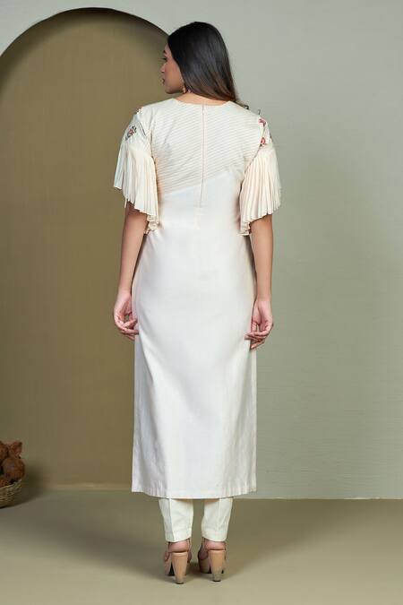 1999ad By Amita & Deepak Peach Chanderi Embroidery Round Neck Ambrosia Woven Kurta Online at Aza Fashions 1999ad By Amita & Deepak_Peach Chanderi Embroidery Round Neck Ambrosia Woven Kurta _Online_at_Aza_Fashions