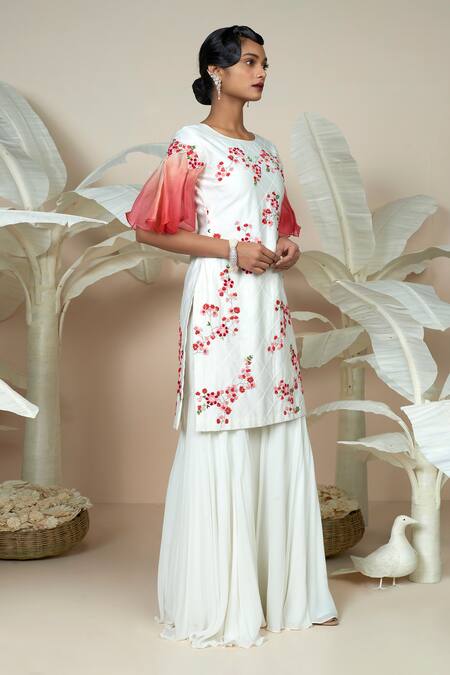 1999ad By Amita & Deepak White Chanderi Embroidery Round Neck Breezy Flower Kurta With Sharara at Aza Fashions 1999ad By Amita & Deepak_White Chanderi Embroidery Round Neck Breezy Flower Kurta With Sharara _at_Aza_Fashions