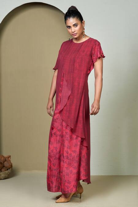 Buy_1999ad By Amita & Deepak_Red Georgette Round Neck Bastiene Floral Print Layered Tunic _Online_at_Aza_Fashions