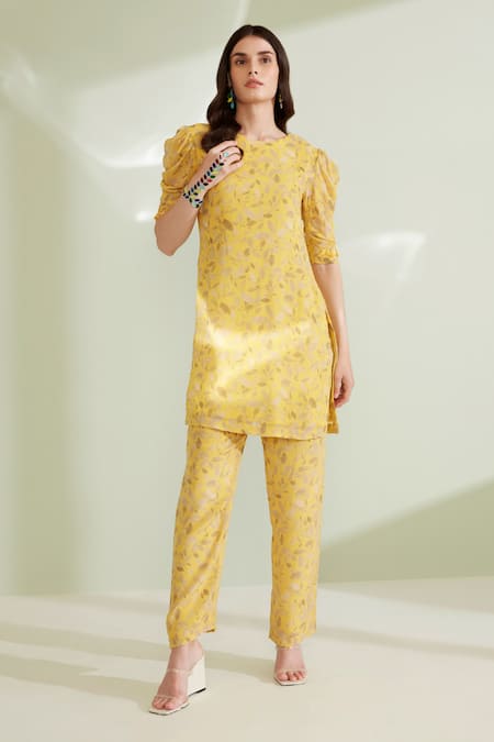 1999ad By Amita & Deepak Hana Floral Print Top & Pant Set 