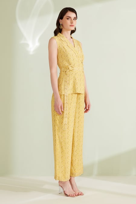 Shop 1999ad By Amita & Deepak Yellow Crepe Collared Rayen Geometric Print Jumpsuit Online at Aza Fashions Shop_1999ad By Amita & Deepak_Yellow Crepe Collared Rayen Geometric Print Jumpsuit _Online_at_Aza_Fashions