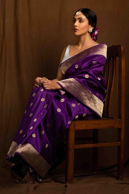 Devissha_Purple Pure Katan Silk Handloom Banarasi Saree With Running Blouse Piece _Online_at_Aza_Fashions