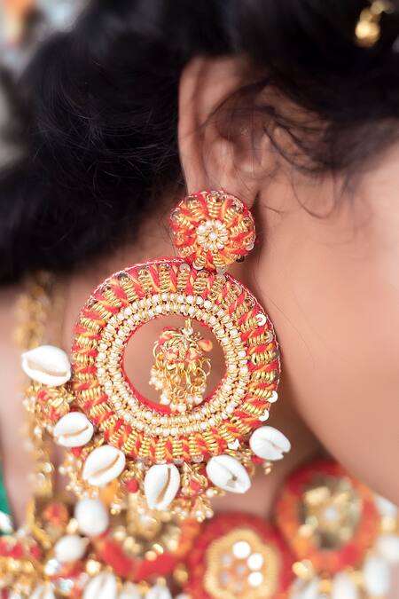 Kanyaadhan By Dhirajaayushi_Red Mirrors Thread And Shell Embroidered Necklace Set _Online_at_Aza_Fashions