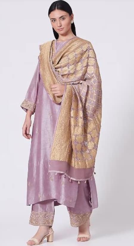 Romaa Dusty Lavender Hand Embroidered Kurta Set 