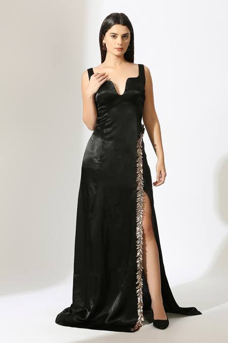 BLACK EMBROIDERED HIGH SLIT GOWN