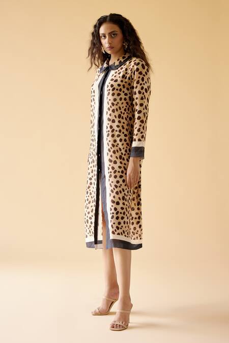 Moh India White Muslin, Silk Collared Home Garden Shirt Dress Online at Aza Fashions Moh India_White Muslin, Silk Collared Home Garden Shirt Dress _Online_at_Aza_Fashions