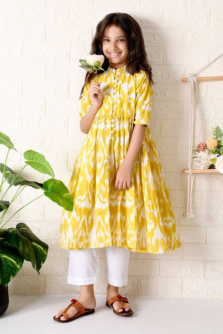 The Cotton Staple Yellow Cotton Sunflower Ikat Print Kurta With Pant Online at Aza Fashions The Cotton Staple_Yellow Cotton Sunflower Ikat Print Kurta With Pant _Online_at_Aza_Fashions
