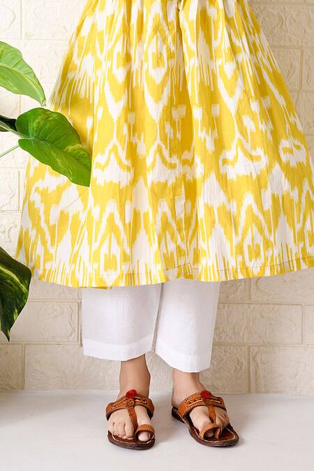 Shop The Cotton Staple Yellow Cotton Sunflower Ikat Print Kurta With Pant Online at Aza Fashions Shop_The Cotton Staple_Yellow Cotton Sunflower Ikat Print Kurta With Pant _Online_at_Aza_Fashions