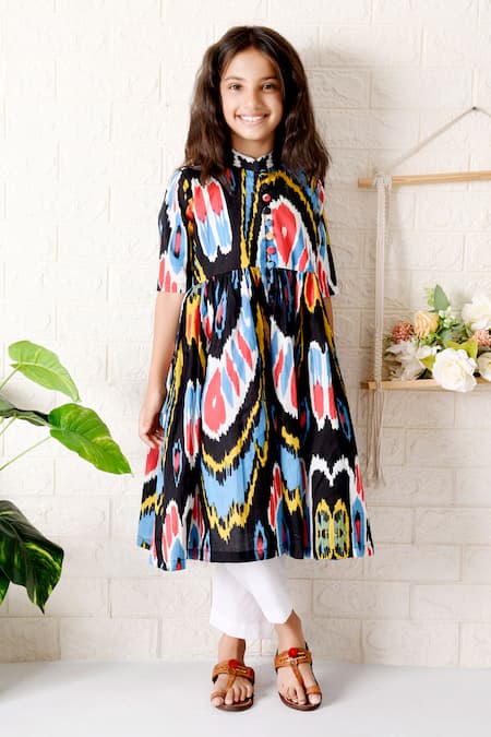 THE COTTON STAPLE Multi Color Cotton Printed Ikat Nightfall Fit And Flare Kurta With Pant 