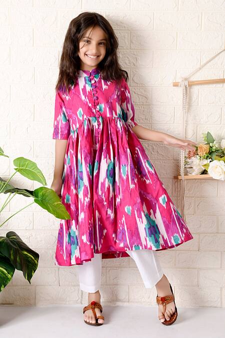 The Cotton Staple_Pink Cotton Strawberry Ikat Print Kurta With Pant _Online_at_Aza_Fashions