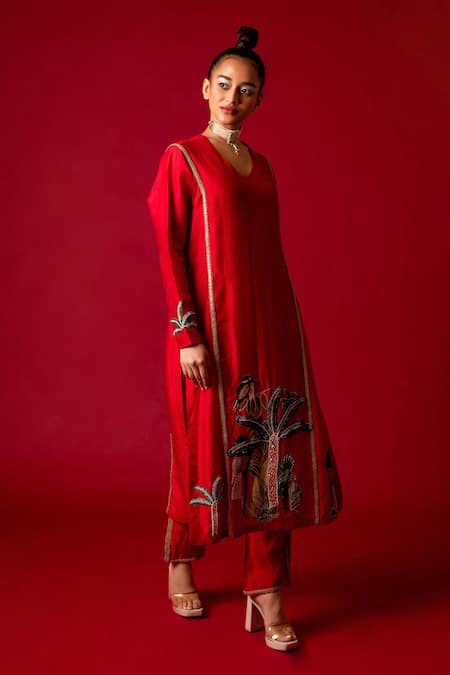 Shop_Pds By Sneha_Red Silk Hand Embroidery Bird V Neck Placement Kurta With Pant  _Online_at_Aza_Fashions