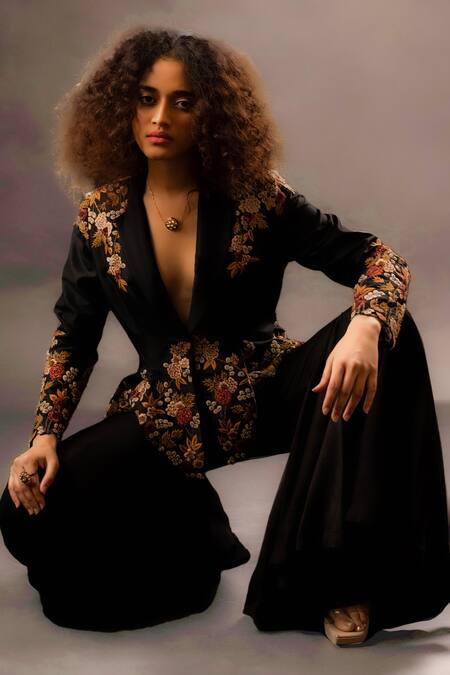 Pds By Sneha_Black Silk Hand Embroidery Flower Deep V Neck Peplum Jacket  _at_Aza_Fashions