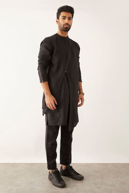 Son Of A Noble Snob_Black Linen Hoson Round Neck Kurta Set _Online_at_Aza_Fashions