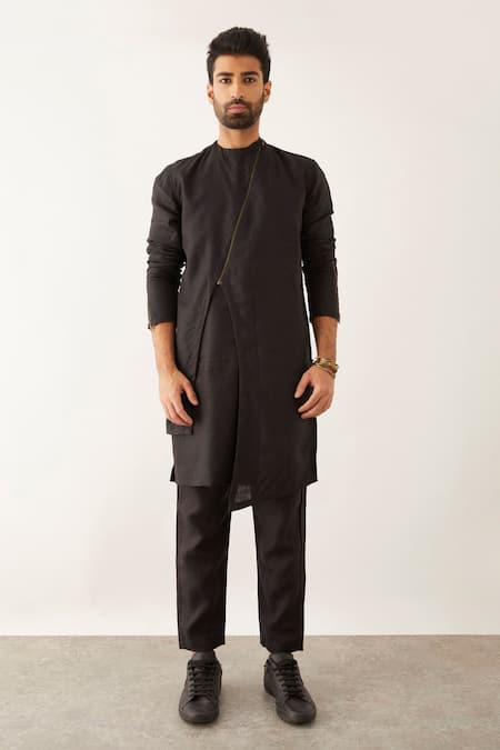 Buy_Son Of A Noble Snob_Black Linen Hoson Round Neck Kurta Set _Online_at_Aza_Fashions