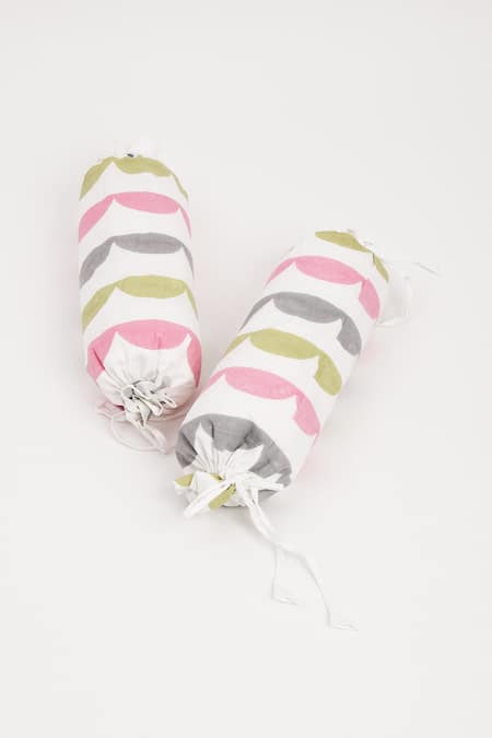 Shop Masaya Grey Hypoallergenic Cotton Hand Block Adventures Of Mamma And Me Cot Bedding Set Online at Aza Fashions Shop_Masaya_Grey Hypoallergenic Cotton Hand Block Adventures Of Mamma And Me Cot Bedding Set_Online_at_Aza_Fashions