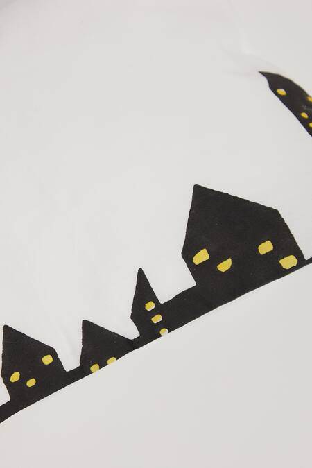 Buy Masaya Black Hypoallergenic Cotton Hand Block Suberbaby Flies Over Town Cot Bedding Set Online at Aza Fashions Buy_Masaya_Black Hypoallergenic Cotton Hand Block Suberbaby Flies Over Town Cot Bedding Set_Online_at_Aza_Fashions