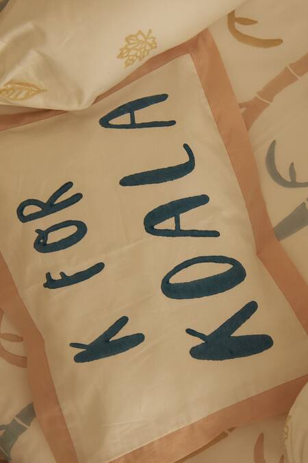 Shop_Masaya_Beige Hypoallergenic Cotton Hand Block Printed K For Koala Cot Bedding Set