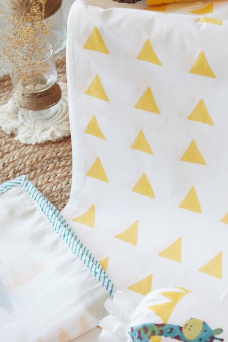 Buy_Masaya_Yellow Hypoallergenic Cotton, Filler My Best Friend The Cot Bedding Set_Online_at_Aza_Fashions