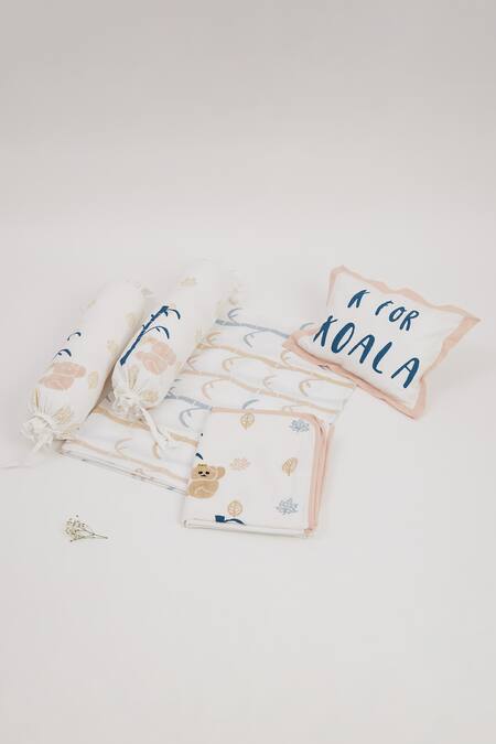 Shop Masaya Beige Hypoallergenic , Filler Mulmul With K For Cot Bedding Set at Aza Fashions Shop_Masaya_Beige Hypoallergenic , Filler Mulmul With K For Cot Bedding Set_at_Aza_Fashions