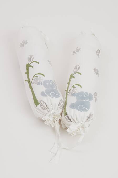 Shop Masaya Purple Hypoallergenic , Filler Mulmul K For Cot Bedding Set at Aza Fashions Shop_Masaya_Purple Hypoallergenic , Filler Mulmul K For Cot Bedding Set_at_Aza_Fashions