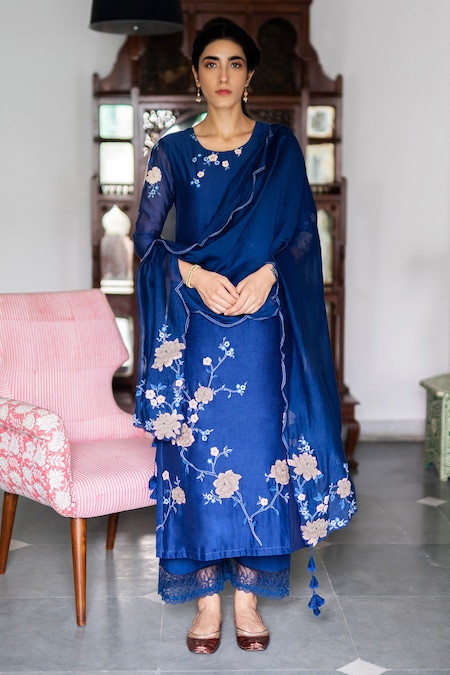 Vaayu Blue Muslin Embroidery, Applique Round Neck Floral Kurta Pant Set 