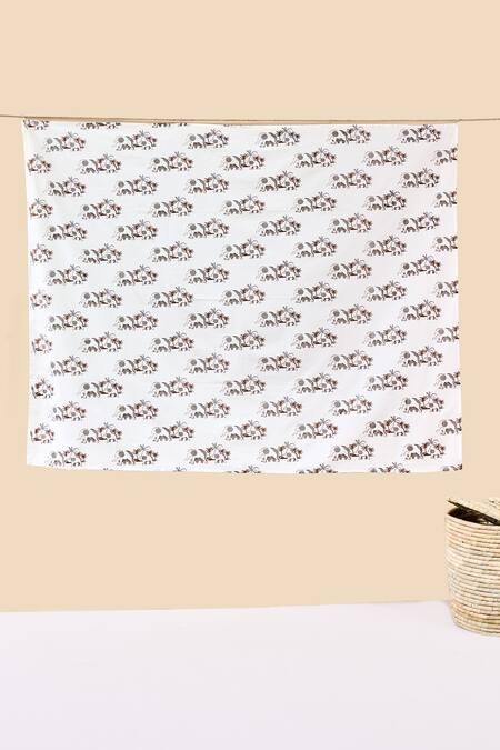 Shop Jaipur Gate White Muslin Printed Mother Bedding Set Online at Aza Fashions Shop_Jaipur Gate_White Muslin Printed Mother Bedding Set_Online_at_Aza_Fashions