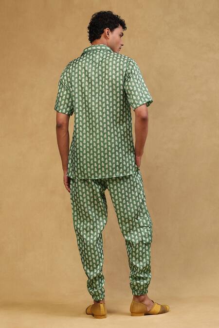 Soniya G Emerald Green Cotton Satin Embroidery Leaf Print Shirt And Pant Set Online at Aza Fashions Soniya G_Emerald Green Cotton Satin Embroidery Leaf Print Shirt And Pant Set _Online_at_Aza_Fashions