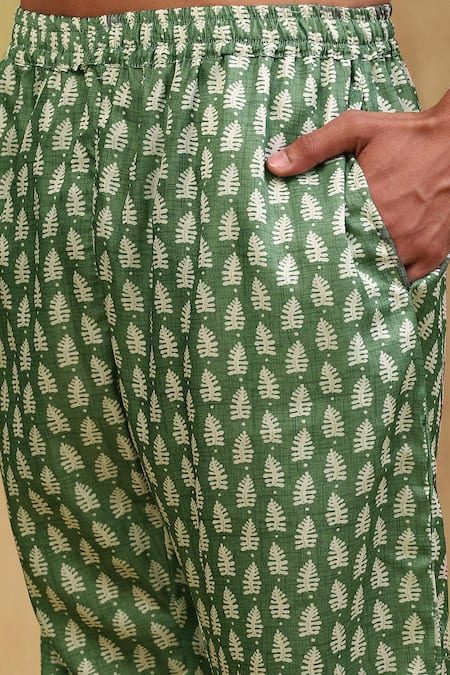 Soniya G Emerald Green Cotton Satin Embroidery Leaf Print Shirt And Pant Set at Aza Fashions Soniya G_Emerald Green Cotton Satin Embroidery Leaf Print Shirt And Pant Set _at_Aza_Fashions