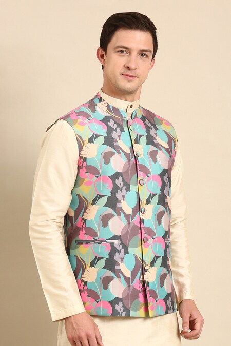 Grey checkered kurta and pyjama with floral printed nehru jacket - Set Of  Three by Desi Doree | The Secret Label