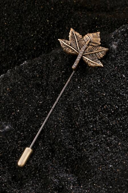 Cosa Nostraa Maple Leaf Carved Cufflinks & Lapel Pin Gift Set 