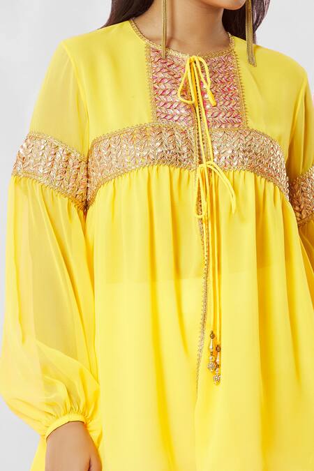 Bhairavi Jaikishan_Yellow Georgette Gota Patti Lace Round Lined Top_at_Aza_Fashions