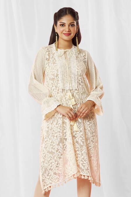 Bhairavi Jaikishan_Ivory Tie-up Floral Kurta_Online_at_Aza_Fashions