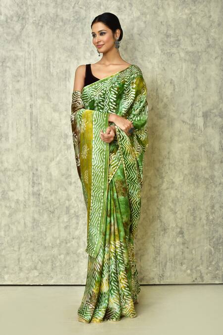 Buy_Samyukta Singhania_Green Gingham Abstract Linear Print Saree With Running Blouse_Online_at_Aza_Fashions