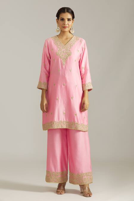 Buy_Priyaa_Pink Organza, Silk Sequins, Cut Work Floral Dori Embroidered Kurta Pyjama Set _Online_at_Aza_Fashions