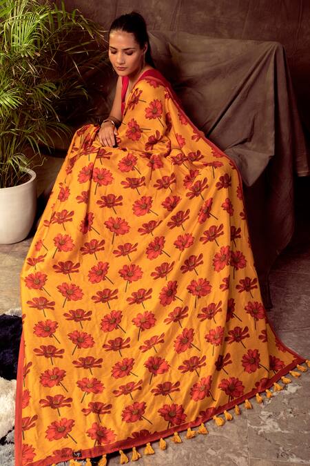 Shop Kusmi Yellow Print Floral Blooming Flower Saree With Unstitched Blouse Fabric Online at Aza Fashions Shop_Kusmi_Yellow Print Floral Blooming Flower Saree With Unstitched Blouse Fabric _Online_at_Aza_Fashions