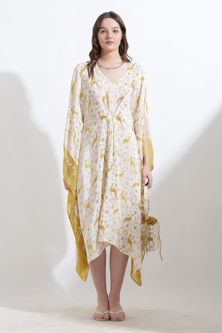 Kusmi_Cream Pearls Rooh Potli_Online_at_Aza_Fashions