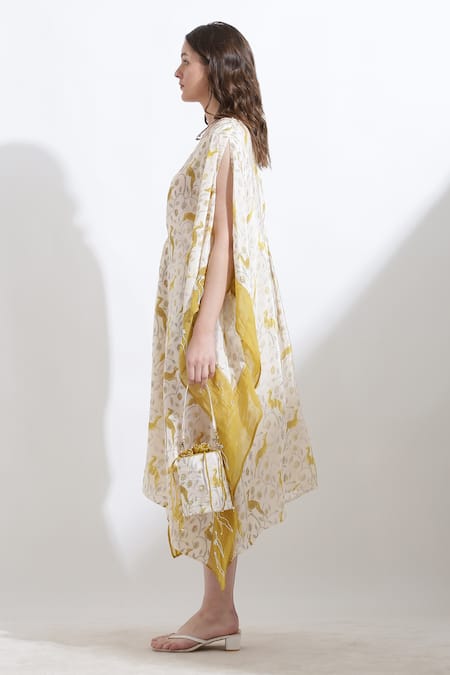 Buy_Kusmi_Cream Pearls Rooh Potli_Online_at_Aza_Fashions