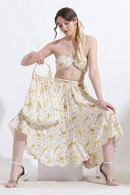 Buy_Kusmi_Cream Pearls Rooh Tote Bag_Online_at_Aza_Fashions