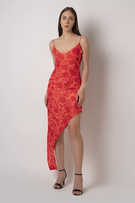 House Of Varada Orange Muslin V-neck Floral Print Side-slit Dress Online at Aza Fashions House Of Varada_Orange Muslin V-neck Floral Print Side-slit Dress _Online_at_Aza_Fashions