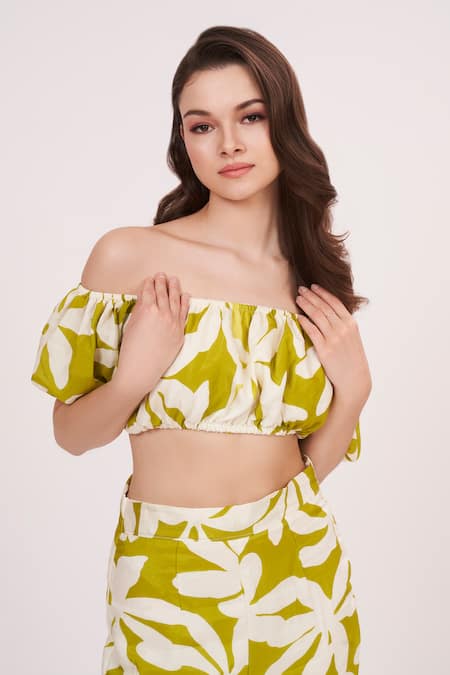House Of Varada Green Muslin One Shoulder Geometric Print Top And Palazzo Set at Aza Fashions House Of Varada_Green Muslin One Shoulder Geometric Print Top And Palazzo Set _at_Aza_Fashions