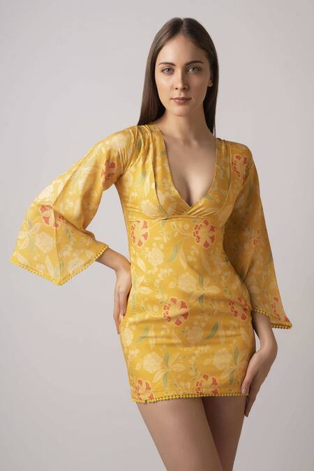 House Of Varada Yellow Muslin Lace V-neck Floral Print V Dress Online at Aza Fashions House Of Varada_Yellow Muslin Lace V-neck Floral Print V Dress _Online_at_Aza_Fashions