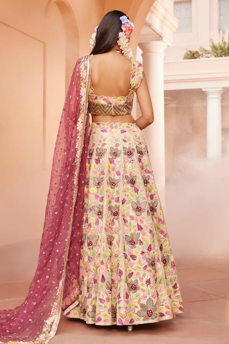 Anu Pellakuru Gold Kota Doria Embroidery Square Neck Floral Cut Work Bridal Lehenga Set Online at Aza Fashions Anu Pellakuru_Gold Kota Doria Embroidery Square Neck Floral Cut Work Bridal Lehenga Set _Online_at_Aza_Fashions