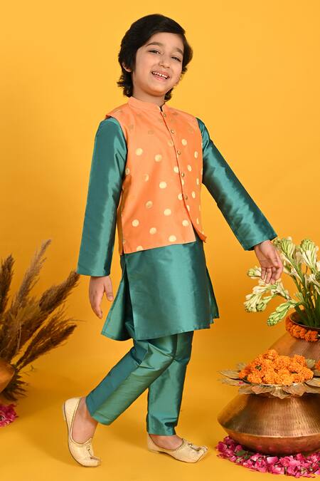 Buy_Saka Designs_Green , Satin Embroidery Polka Dot Woven Kurta Set_Online_at_Aza_Fashions