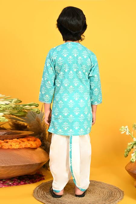 Shop Saka Designs Blue Cotton Leaf Print Kurta Set at Aza Fashions Shop_Saka Designs_Blue Cotton Leaf Print Kurta Set_at_Aza_Fashions