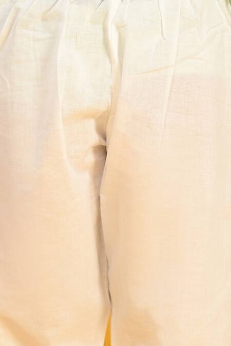 Saka Designs Green Cotton Embroidery Bandhani Print Kurta And Pyjama Set at Aza Fashions Saka Designs_Green Cotton Embroidery Bandhani Print Kurta And Pyjama Set_at_Aza_Fashions