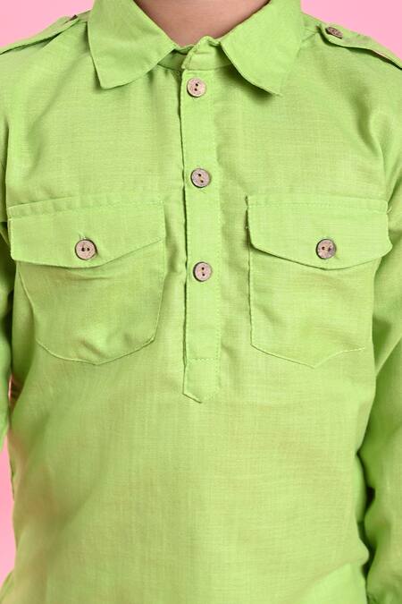 Saka Designs_Green Cotton Plain Pathani Kurta Set_at_Aza_Fashions