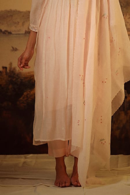 Tatwa_Ivory Handloom Cotton, Viscose, Silk Embroidery Round Lovebird Kurta And Pant Set _Online_at_Aza_Fashions