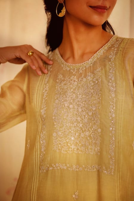 Shop_Tatwa_Green Handloom Cotton, Viscose, Silk Embroidery Round Flower Kurta And Pant Set _Online_at_Aza_Fashions