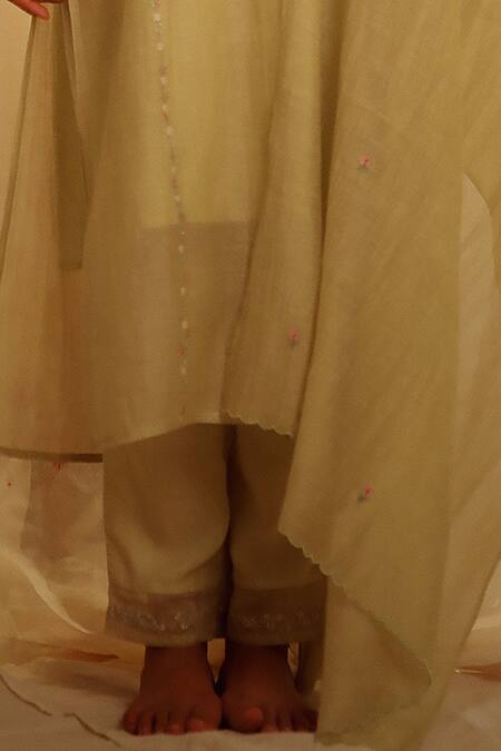 Shop Tatwa Green Handloom Cotton, Viscose, Silk Camelia Flower Yoke Kurta And Pant Set Online at Aza Fashions Shop_Tatwa_Green Handloom Cotton, Viscose, Silk Camelia Flower Yoke Kurta And Pant Set _Online_at_Aza_Fashions